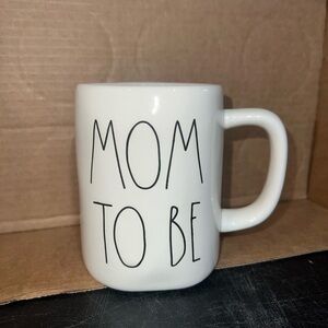 Rae Dunn White 'Mom To Be' Mug